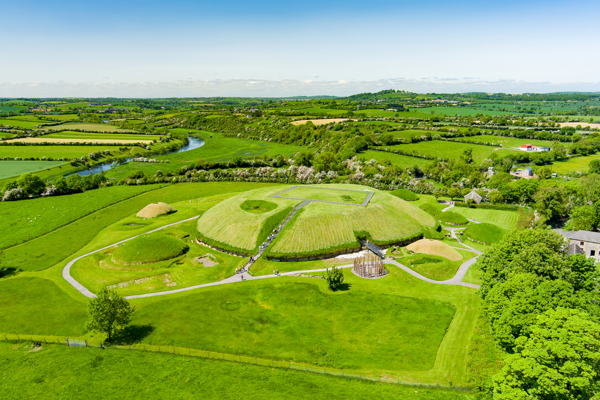 Knowth neolithic tomb passage