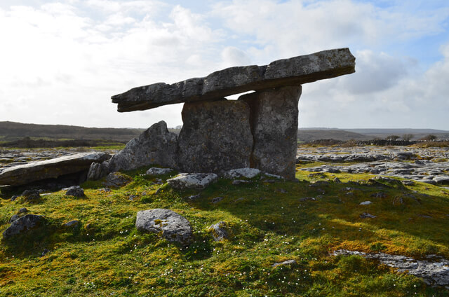 <a href="https://www.vecteezy.com/free-photos/dolmen">Dolmen Stock photos by Vecteezy</a>